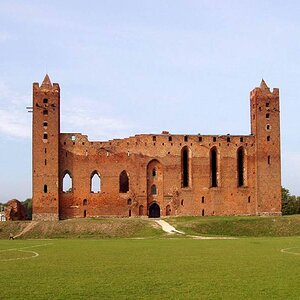 Radzyń
Ruins of Teutonic Knights Castle built in 1329.
And the football ground in front of the castle :)