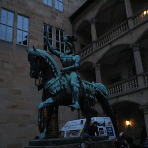 The statue inside the museum square - Stuttgart